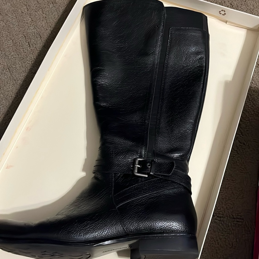 Naturalizer Black Leather wide calf tall boot, low heel. The boots look good.